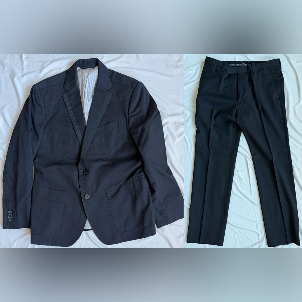 Men's Banana Republic 2 piece Suit set in black - Blazer 40S & Pants 33/32